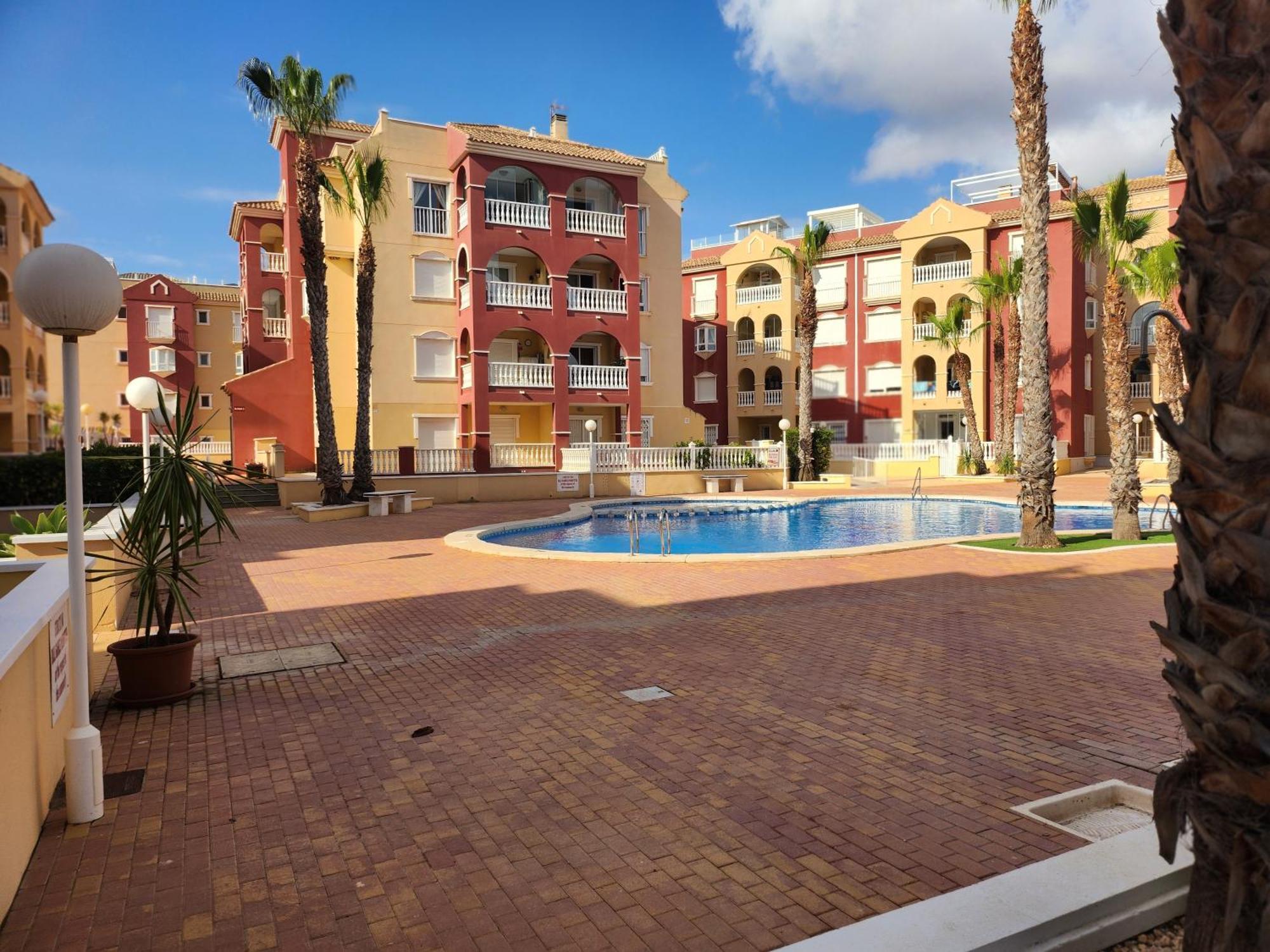 Spacious 3 Bedroom 2 Bathroom Apartment - Puerto Marina Complex Los Alcázares Eksteriør bilde