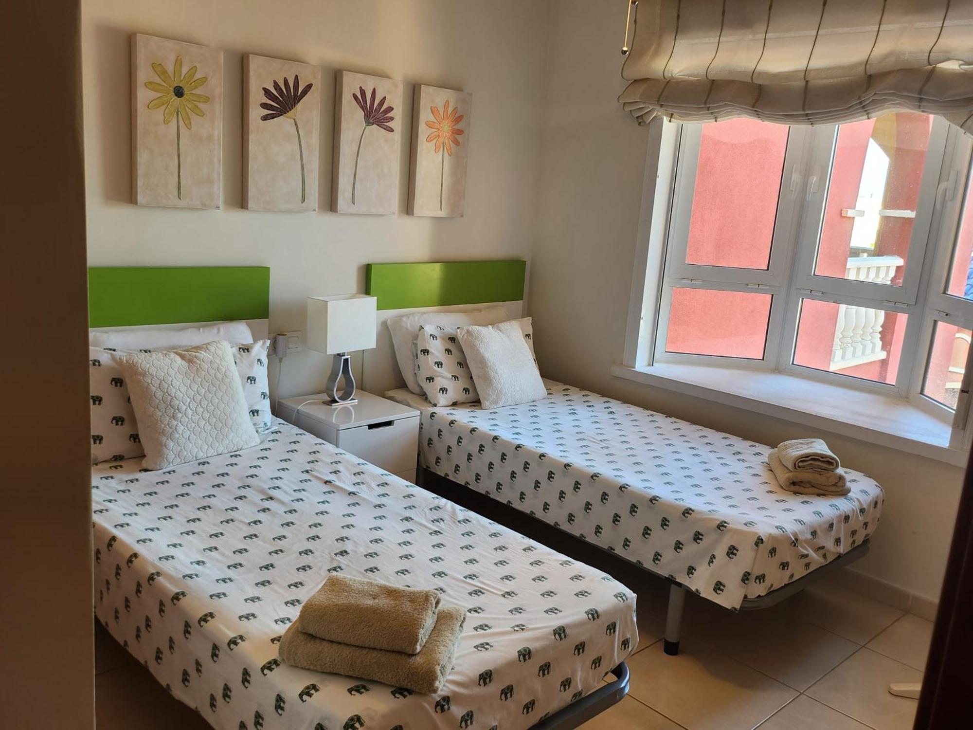 Spacious 3 Bedroom 2 Bathroom Apartment - Puerto Marina Complex Los Alcázares Eksteriør bilde